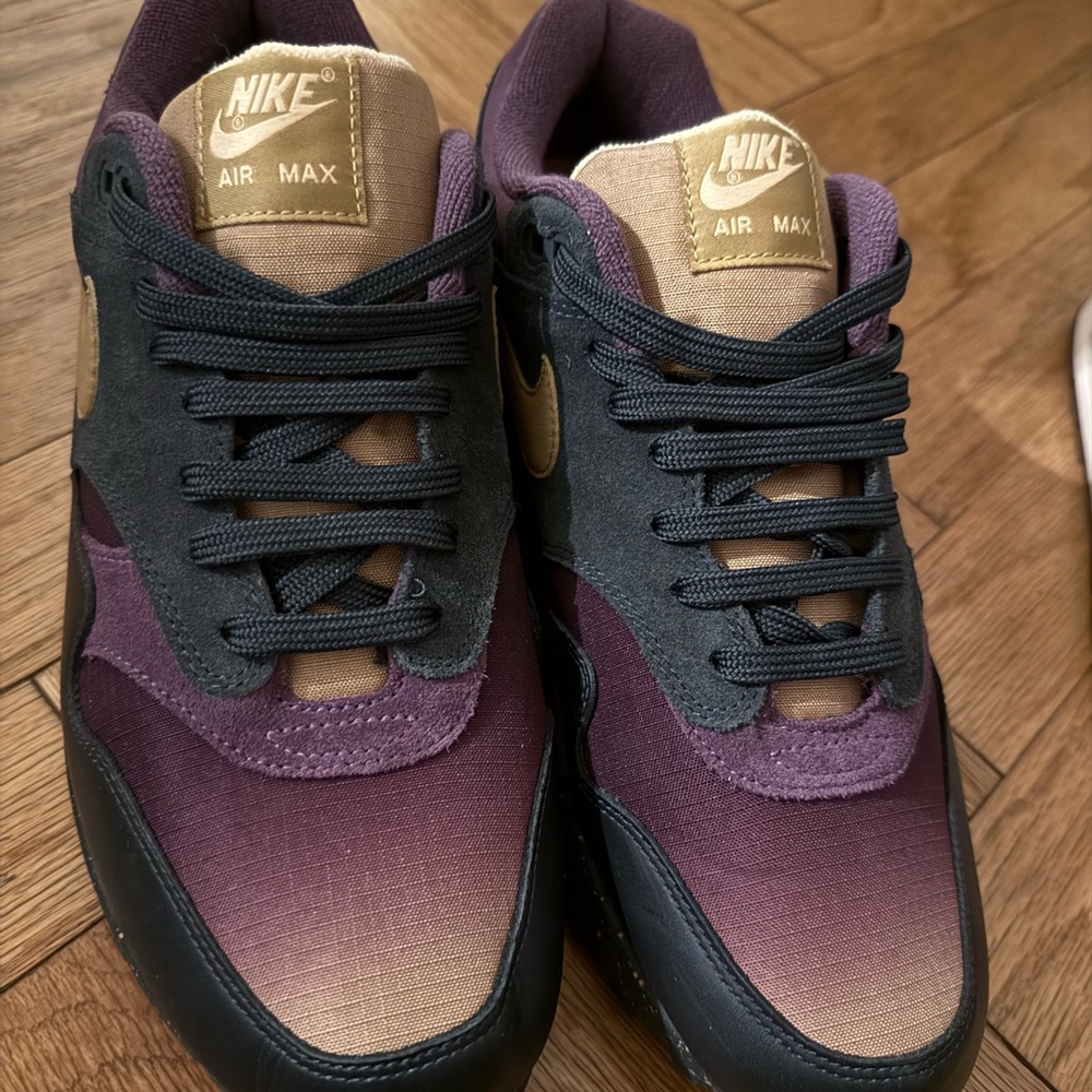 Nike Air Max Men's Sneakers - Purple and Gold